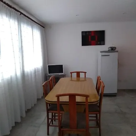 Alquiler Diario Hasta 4 Personas Apartment Tandil Exterior photo